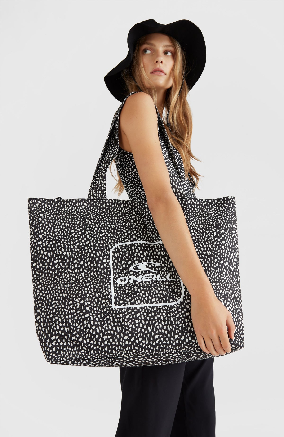 Coastal Print Tote Bag | Black AO 4