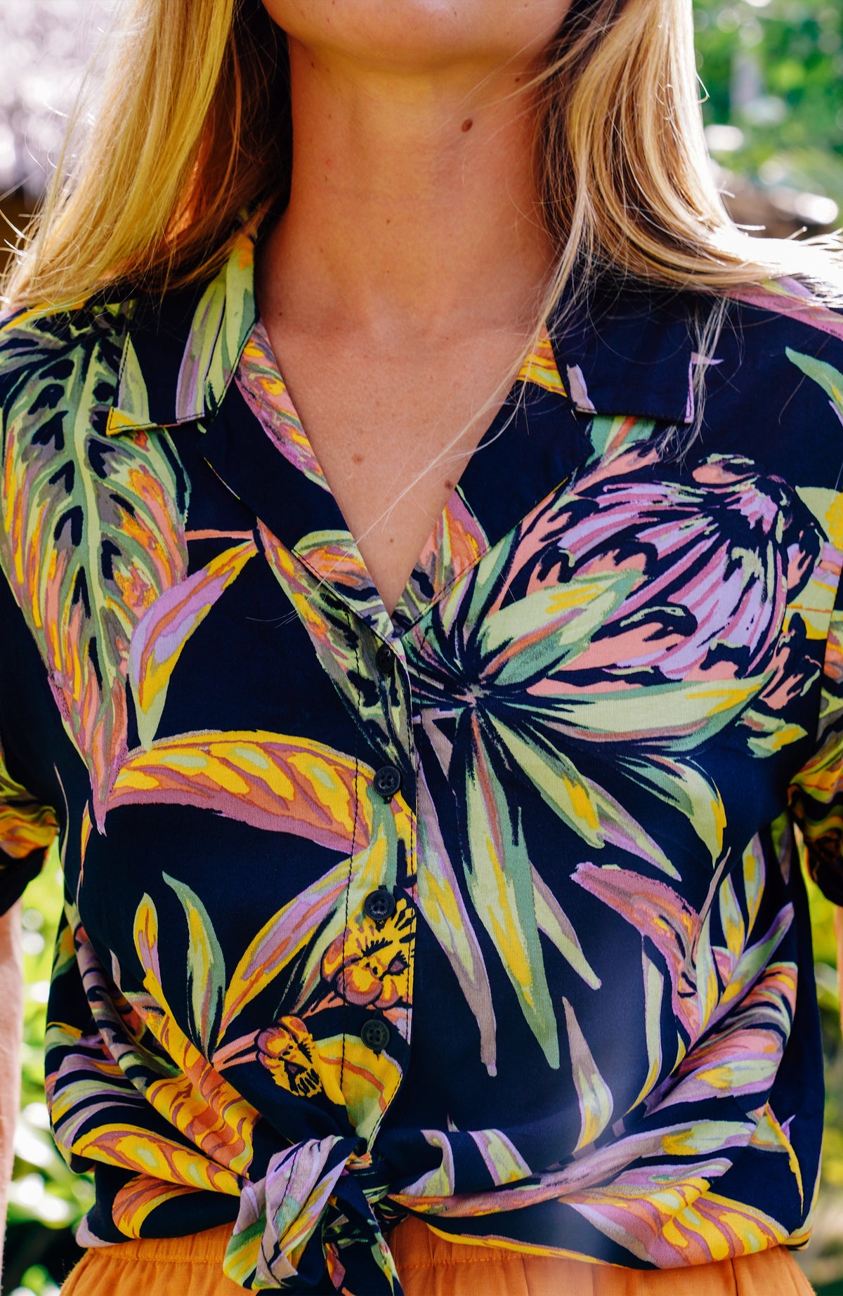 Cali Beach Shirt | Black Tropical Flower