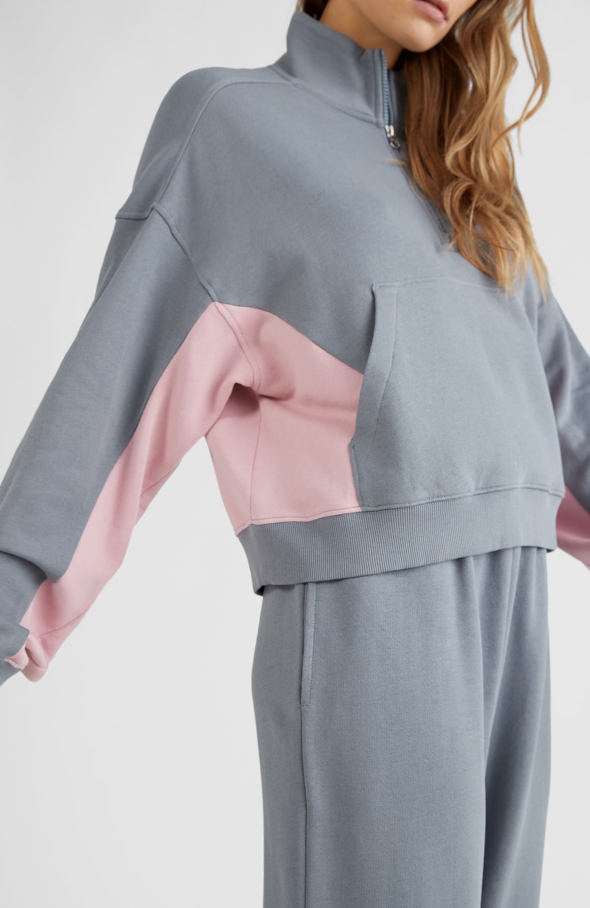 Amaryllis Half-Zip Turtle Neck Crew Sweatshirt | Tradewinds