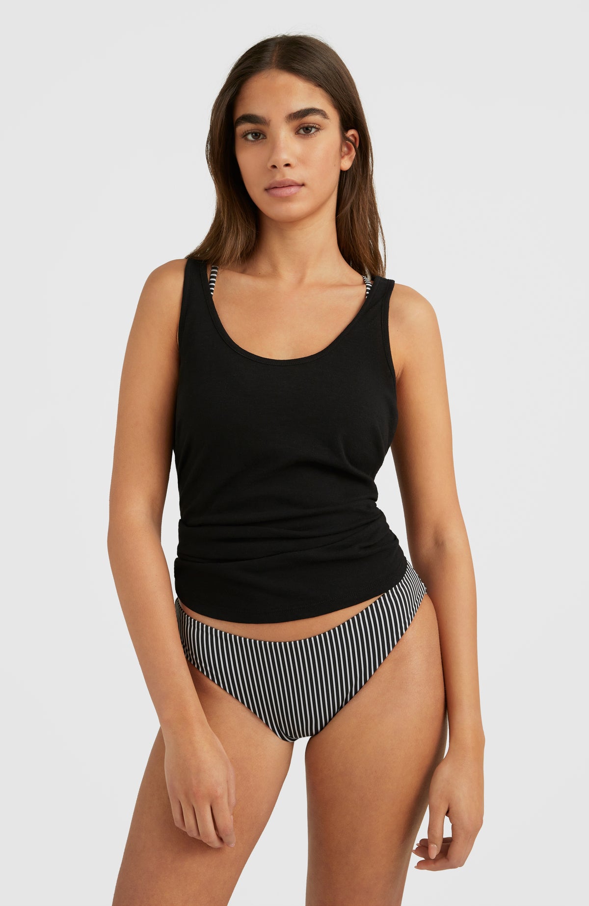 Ella Button Back Tanktop | Black Out