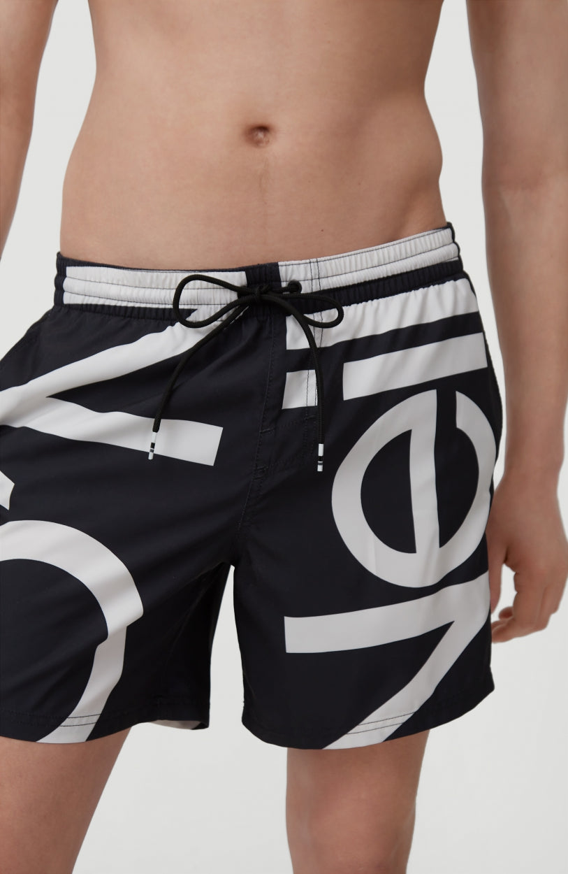 Cali Zoom Shorts | Black With White