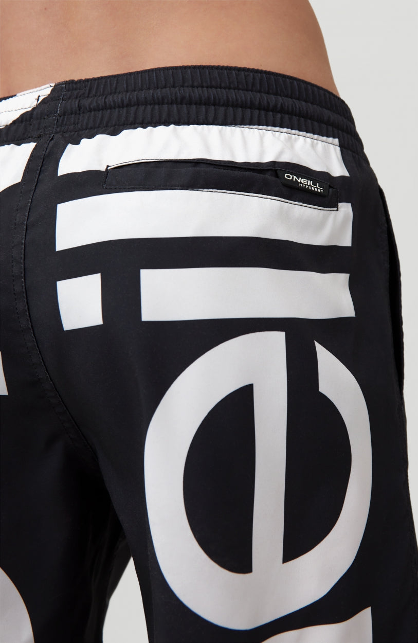 Cali Zoom Shorts | Black With White