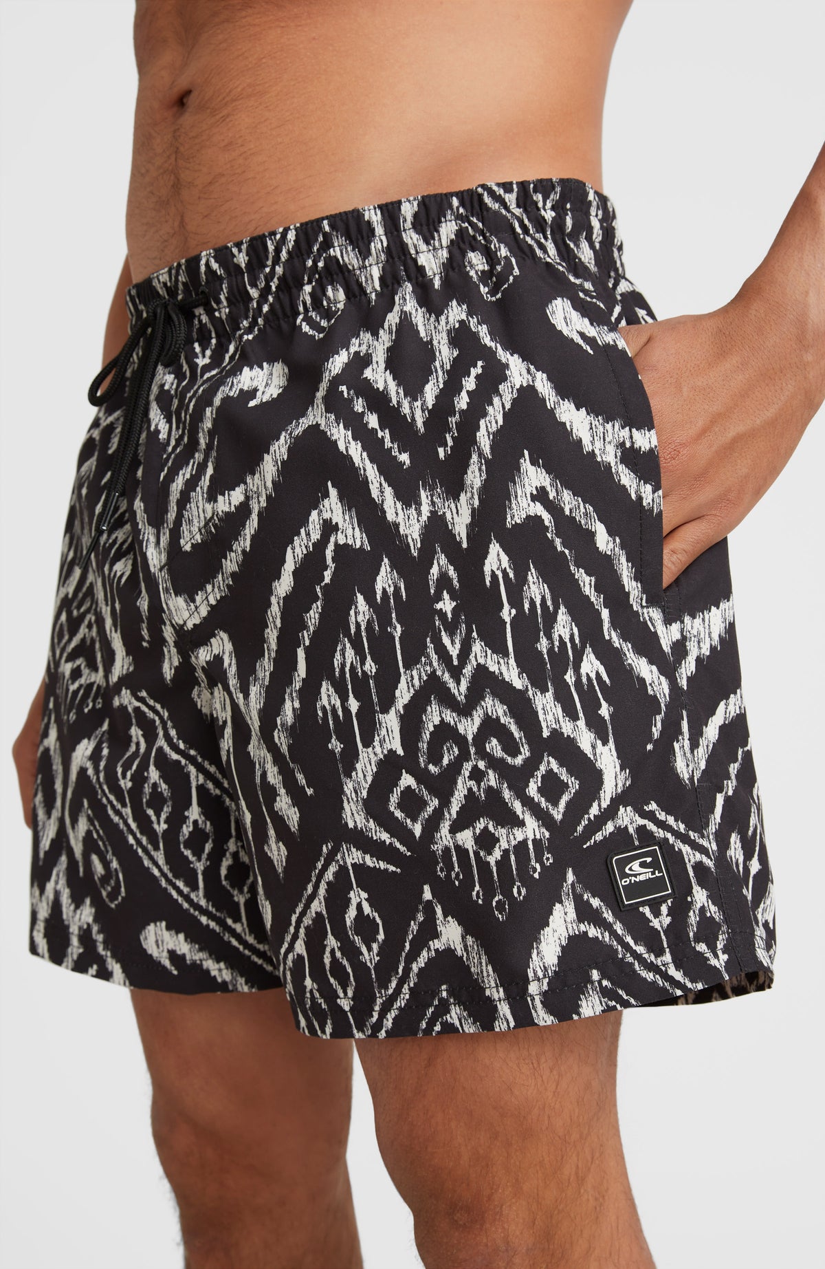 Cali Print 15'' Swim Shorts | Black Magic Carpet
