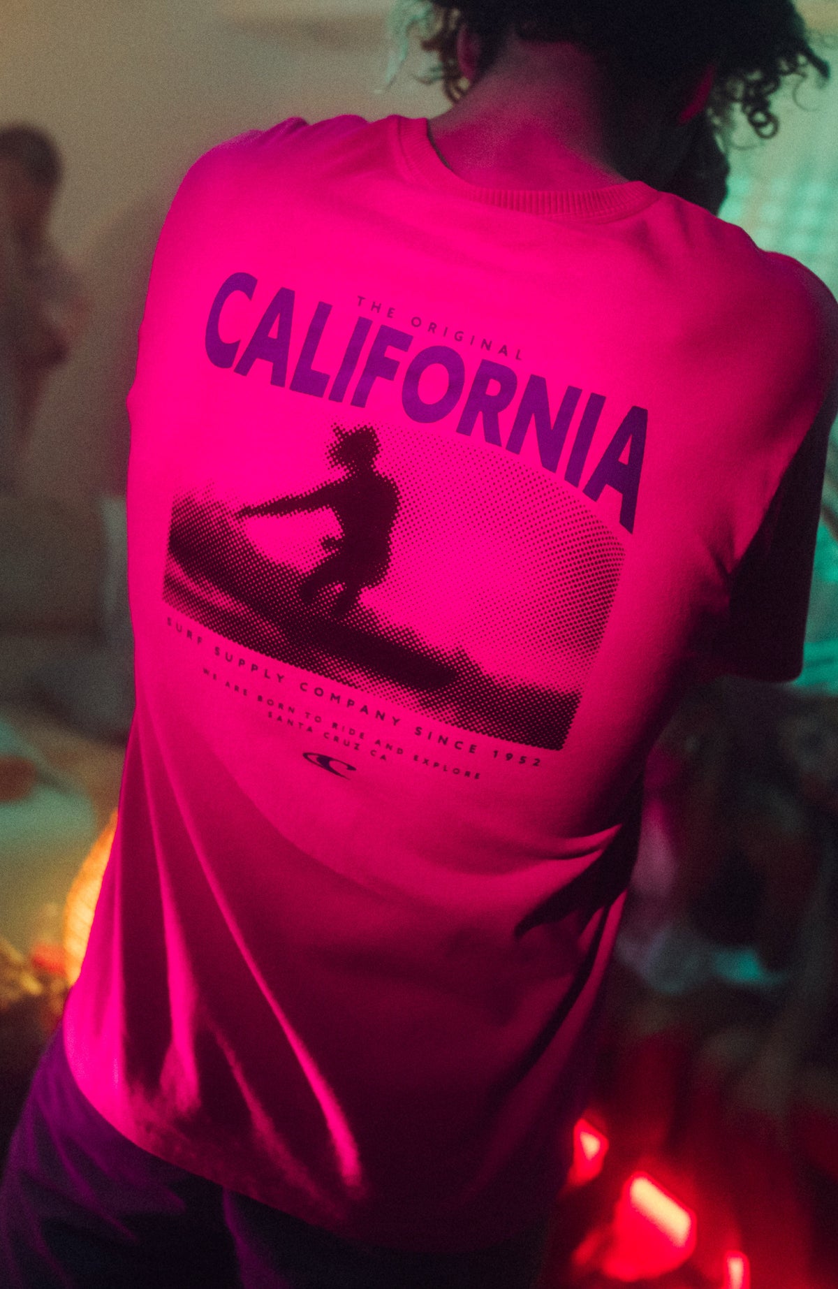 California T-Shirt | Fuchsia Red