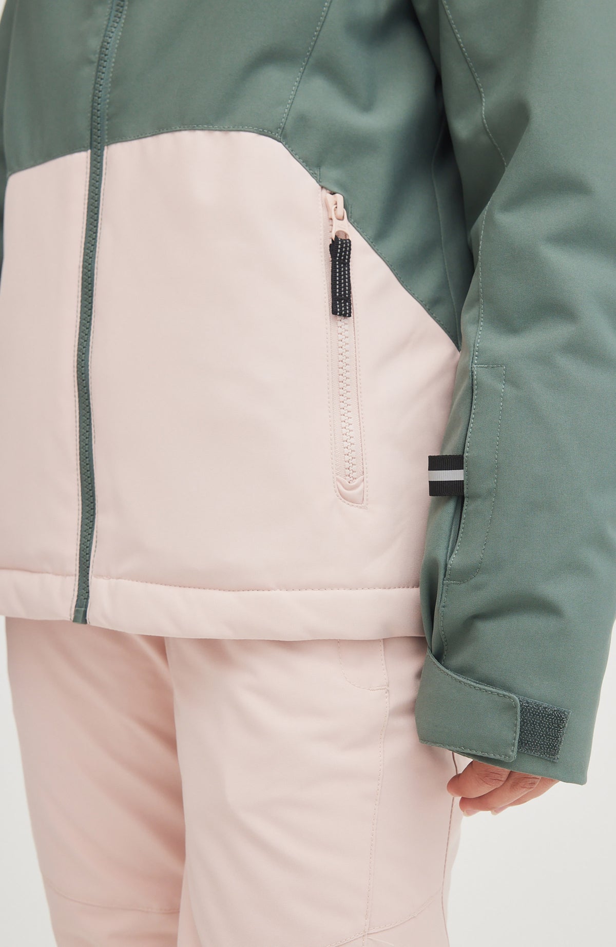 Adelite Snow Jacket | Balsam Green Colour Block