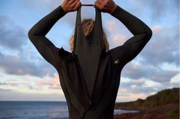 How to put on a wetsuit easily