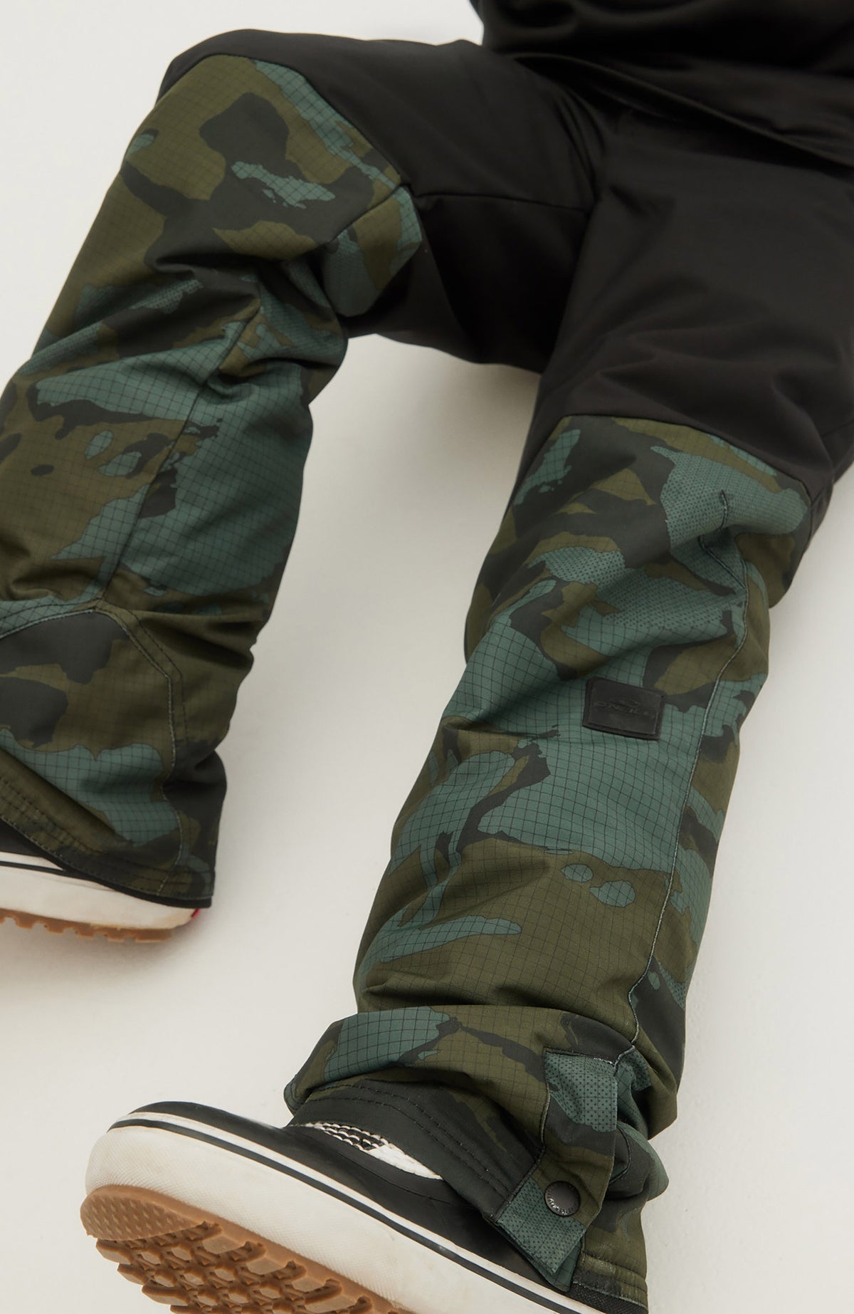 Anvil Colorblock Snow Pants | BlackOut - A