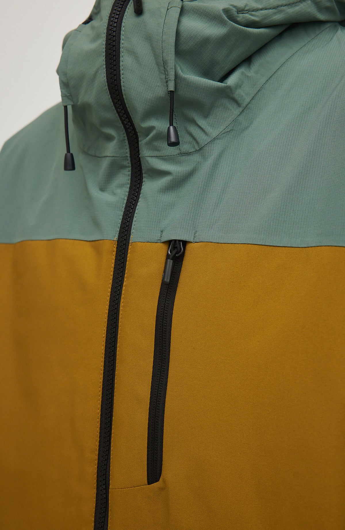 Carbon Snow Jacket | Balsam Green Colour Block