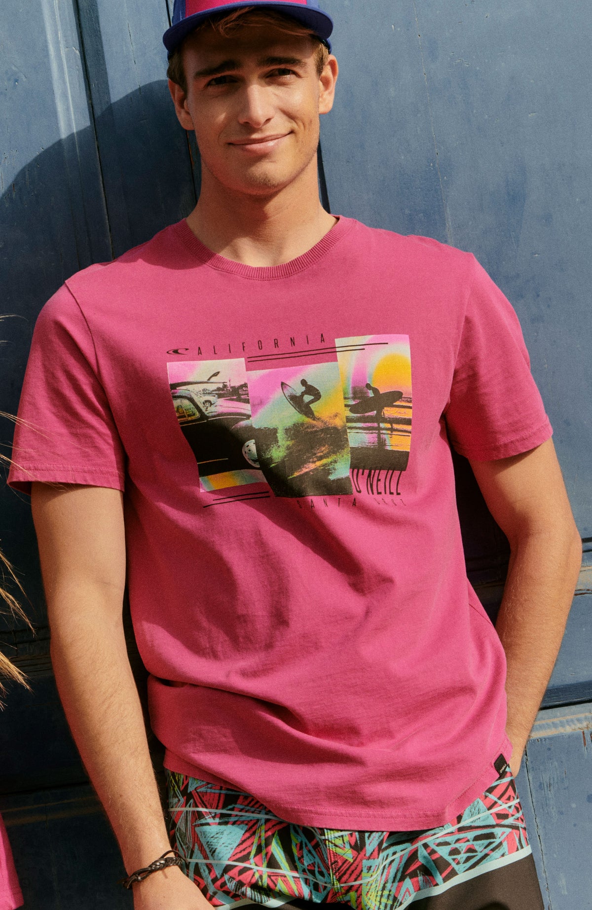 Bays T-Shirt | Fuchsia Red